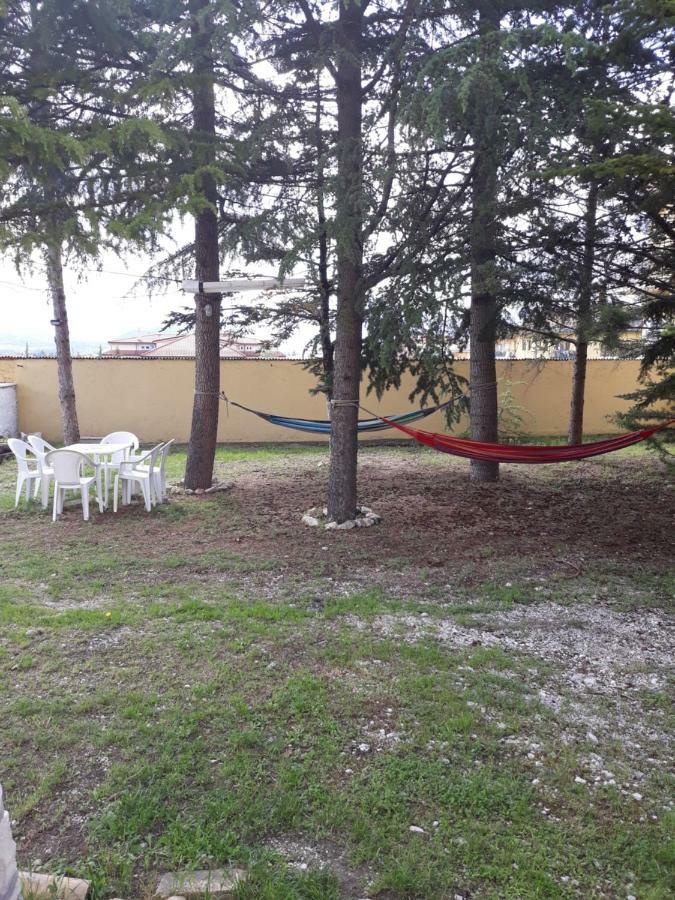 Villa Immersa Nel Verde LʼAquila Exterior foto